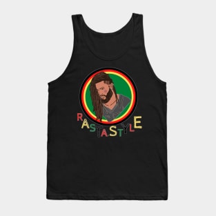 Rastafari man accompanied by a multicolored writing Tank Top